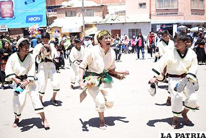 Eufórica presentación de los jalkas de Mejillones 2
