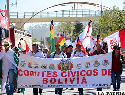 Miembros de comités cívicos del país llegaron a Sucre /APG
