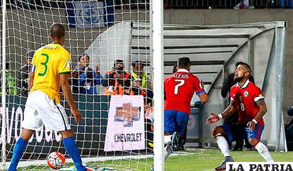 Chile ganó en la ida en Santiago 2-0 el 08/10/2015