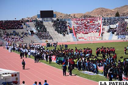 La concentración de los estudiantes en el estadio 