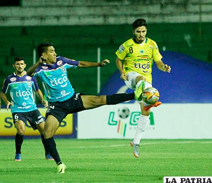 La acción del partido en el cual superó Blooming 1-0 a Petrolero /APG