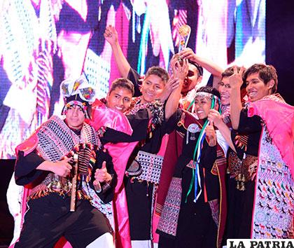 Grupo Candor ganó en la categoría Grupo Vocal Instrumental