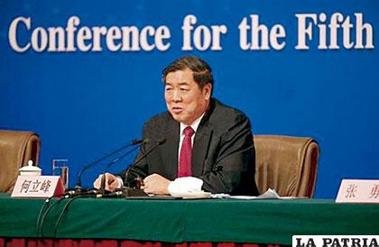 El responsable de la Comisión Nacional de Reforma y Desarrollo (CNRD) de China, He Lifeng.