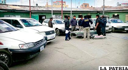 Los vehículos recuperados por el personal de Diprove en La Paz /ERBOL