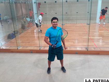 Jhonny Boyerman fue campeón del nacional de squash en Tarija