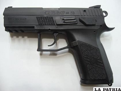 Un arma similar le robaron al funcionario policial /ABC Armas