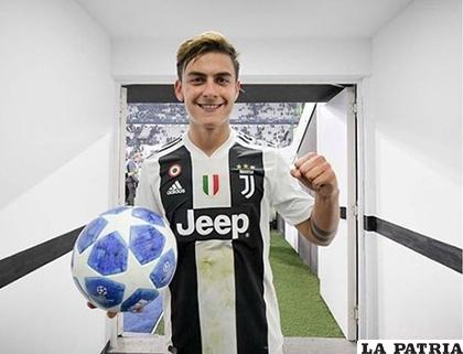 Paulo Dybala hizo triplete para Juventus, se llevó el balón y publicó esta fotografía en su cuenta de instagram