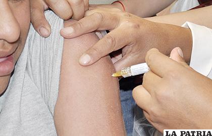 Vacuna que inmuniza la fiebre amarilla no tiene contraindicaciones /LA PATRIA ARCHIVO