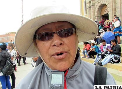 Elin Reinoso (Profesora de la Unidad Educativa Bolivia de Vinto)