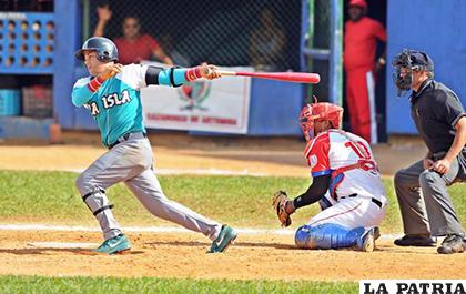 El béisbol no deja de ser un deporte apasionante por la velocidad mental y física que tiene que tener un jugador