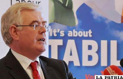 El enviado especial de la Unión Europea (UE) para el proceso de paz de Colombia, Eamon Gilmore /colombia.com