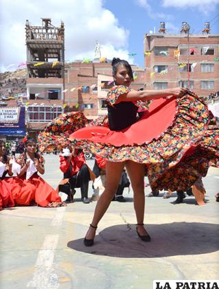 Chacarera al ritmo del colegio República de México de achacamarca