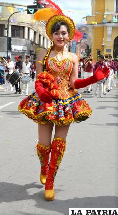 Hermosa figura de la morenada 