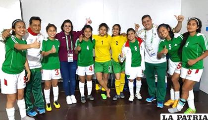 El representativo boliviano de fútbol de salón en la rama femenina cumple una acertada labor/ gente.com