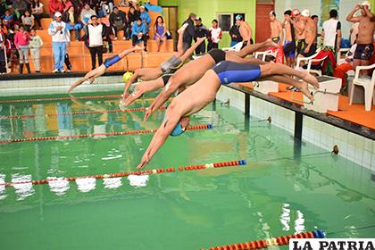 La competencia se desarrolló en la piscina deportiva de Capachos /Reynaldo Bellota - LA PATRIA
