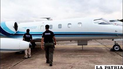 Nave pilotada por el iraní, quien, según medios paraguayos, tenía revocada su licencia/ el deber