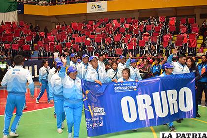 La delegación de Oruro que será parte de los Juegos Plurinacionales /Reynaldo Bellota - LA PATRIA