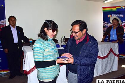 58 estudiantes con discapacidad visual de Oruro se beneficiaron con dicho material / LA PATRIA