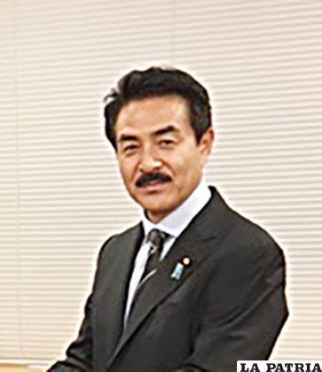 Ministro japonés Masahisa Sato, convencido de la importancia de la minería boliviana