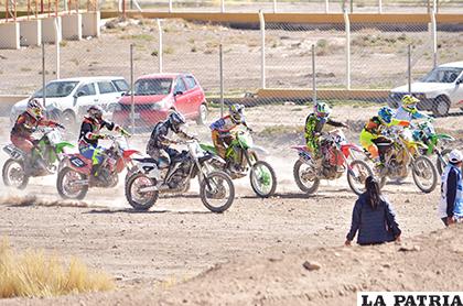 La competencia tendrá lugar este domingo en el circuito de Capachos /Reynaldo Bellota - LA PATRIA
