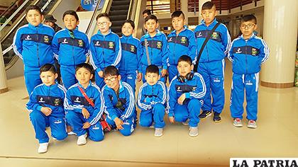 La selección orureña de béisbol Sub-10 que participará en el nacional /cortesía Rodolfo Araníbar
