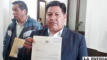 Grover Huanca entregó el proyecto al Vicepresidente /ERBOL