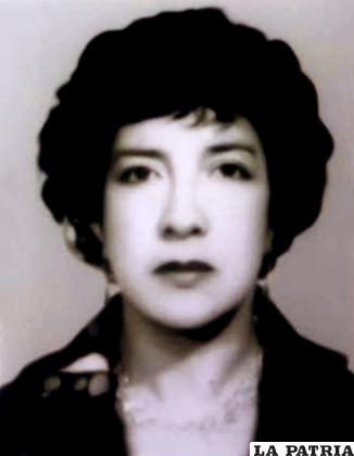 La escritora, poeta, maestra, Teresa Zaiduni de Meza