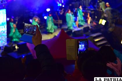 El público grabó el concierto del grupo
