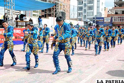 Los Caporales San Agustín ya son una tradición de la entrada universitaria