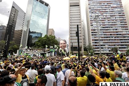 Los miles de simpatizantes de Bolsonaro /radiomontecarlo.com.uy