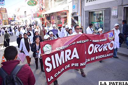 Médicos de la CNS marcharán y acatarán el paro de 72 horas a partir de hoy /LA PATRIA ARCHIVO