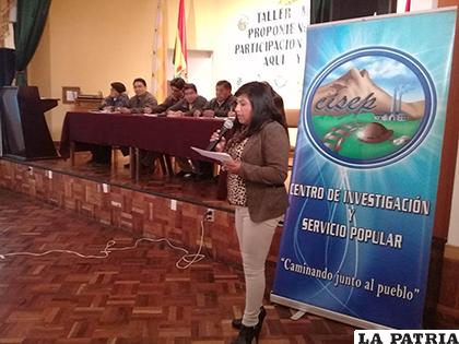Seminario dirigido a vecinos para participar en elaboración del POA/LA PATRIA
