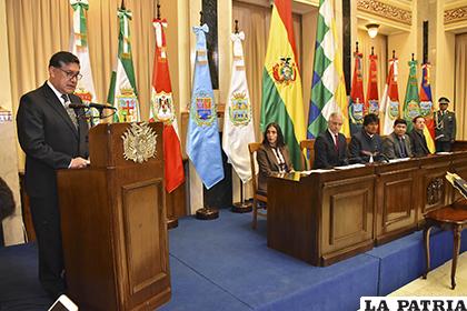 La posesión se desarrolló en la Vicepresidencia con la presencia de altos jefes militares, policiales y 
autoridades de Gobierno /APG