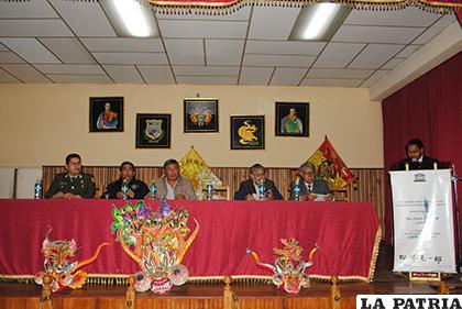 Inauguración de las jornadas en la ACFO/ LA PATRIA