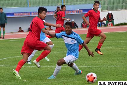 La falta de efectividad le jugó una mala pasada a la selección de Oruro /Reynaldo Bellota - LA PATRIA
