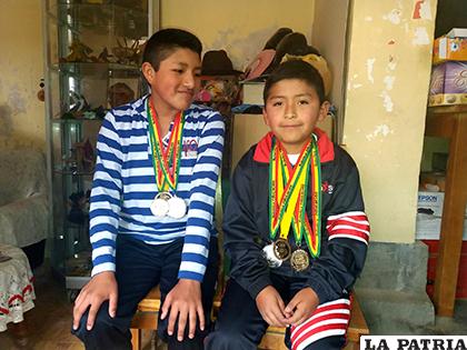 Misael Quisbert y Andrés Vargas, los estudiantes que buscan competir y dejar en alto el nombre de Oruro-Bolivia /LA PATRIA