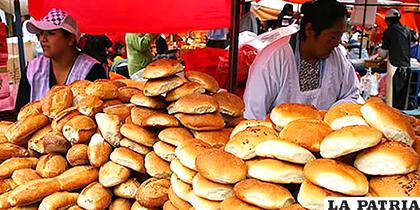 Puesto de venta de pan en La Paz /EA Bolivia