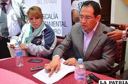 La conferencia de prensa que dio Ramiro Guerrero con el documento de las supuestas denuncias /Archivo LA PATRIA