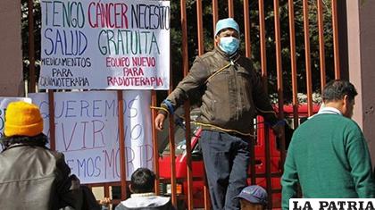 Las protestas de enfermos con cáncer cada vez se hacían más constantes /ANF