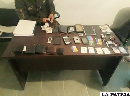 Los objetos que se encontraron en poder del arrestado /LA PATRIA