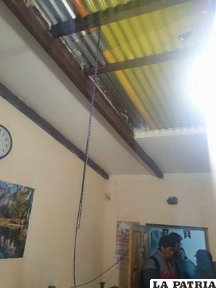 La víctima se colgó del techo de su domicilio con una cuerda /Felcc