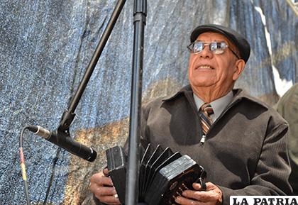 José Salas es un destacado compositor que tocó en el Día Nacional de la Cueca
/Johan Romero /LA PATRIA