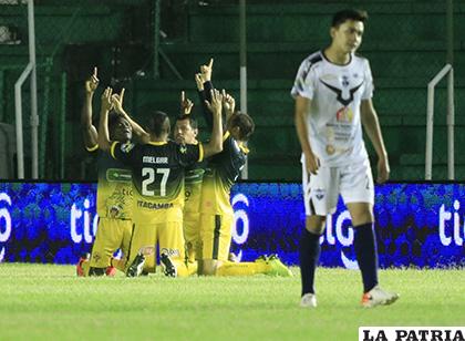 Lorgio Álvarez en el minuto 5 fue autor del único gol del partido /APG