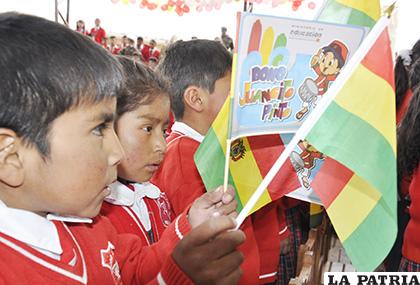 Estudiantes se beneficiarán con 200 bolivianos /LA PATRIA /ARCHIVO