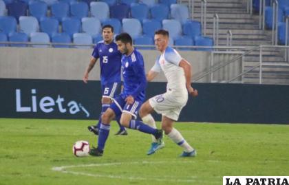 La acción del partido que terminó empatado 1-1 entre Paraguay y Eslovaquia / ultimahora.com