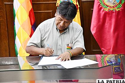 El gobernador firmó ayer el decreto /GAD-ORU

