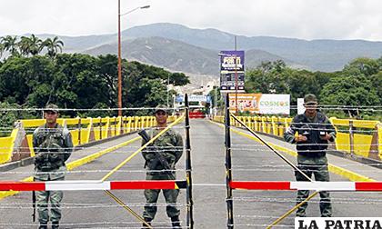Puente internacional Simón Bolívar que comunica las ciudades de Cúcuta y San Antonio, para cruzar a Venezuela desde Colombia /EFE