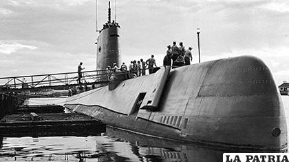 El submarino nuclear británico HMS Resolution