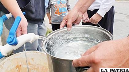 Organizaciones afines al MAS, amenazaron con cercar La Paz y cortar el suministro de agua /INTERNET