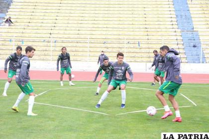 Entretanto, continúa el trabajo de preparación del seleccionado boliviano /FBF